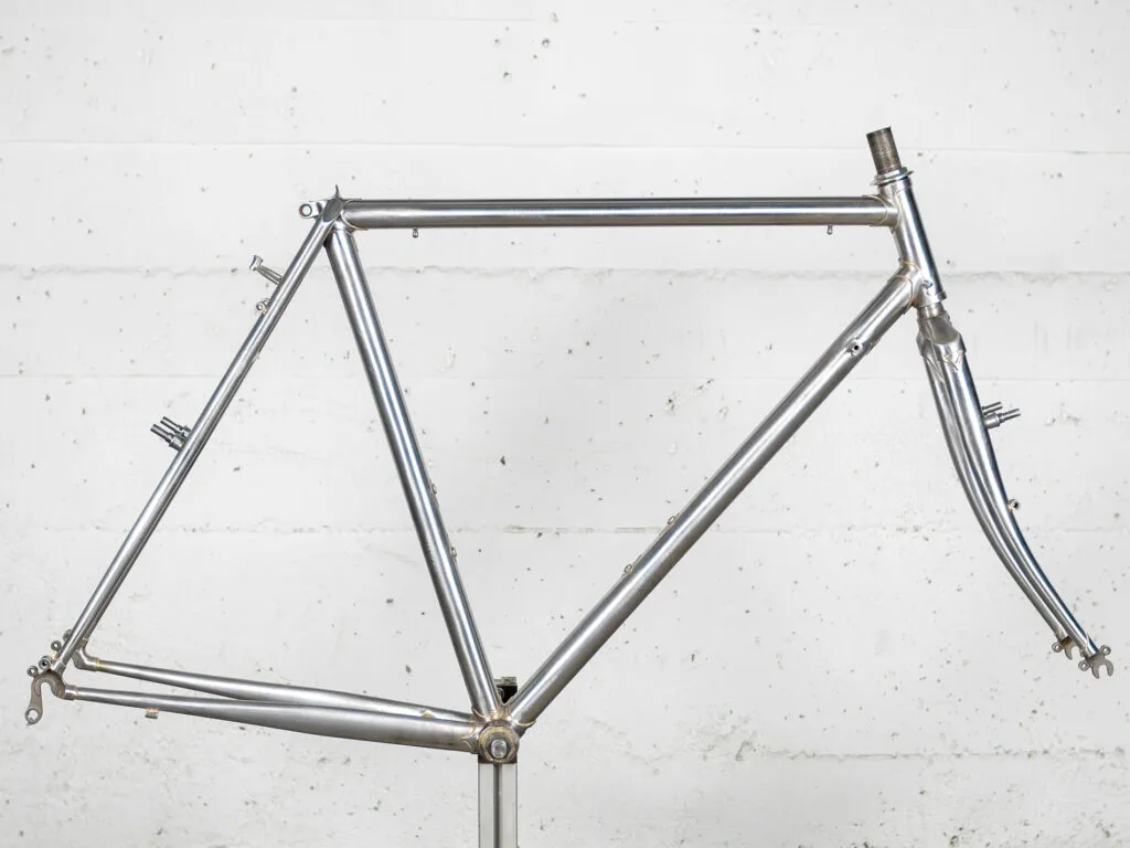 Cadre vélo vintage La Belle Époque avant peinture