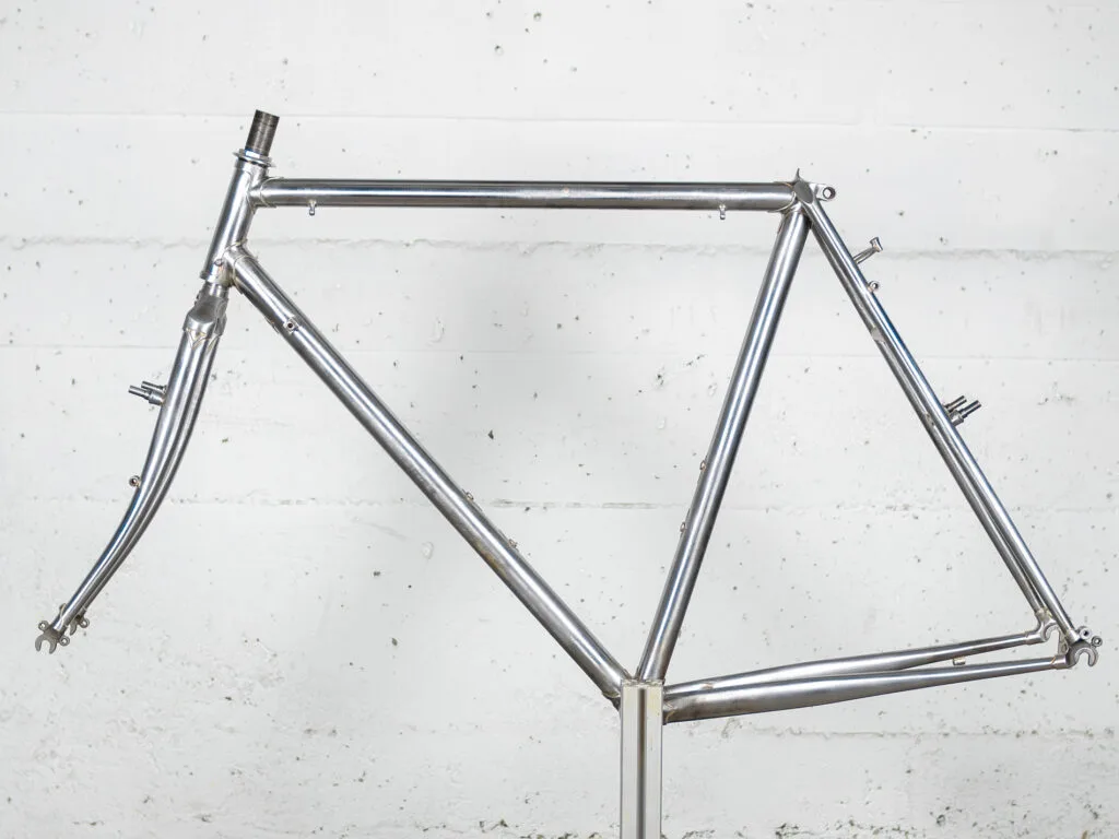 Cadre vélo vintage La Belle Époque avant peinture